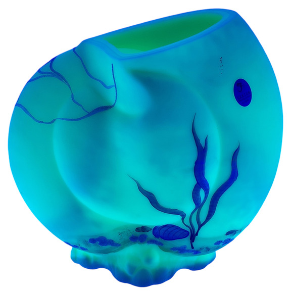 FENTON ART GLASS -Frank Fenton Memorial Vase – 2006 – Burmese w/Sea Horses - Picture 5 of 9